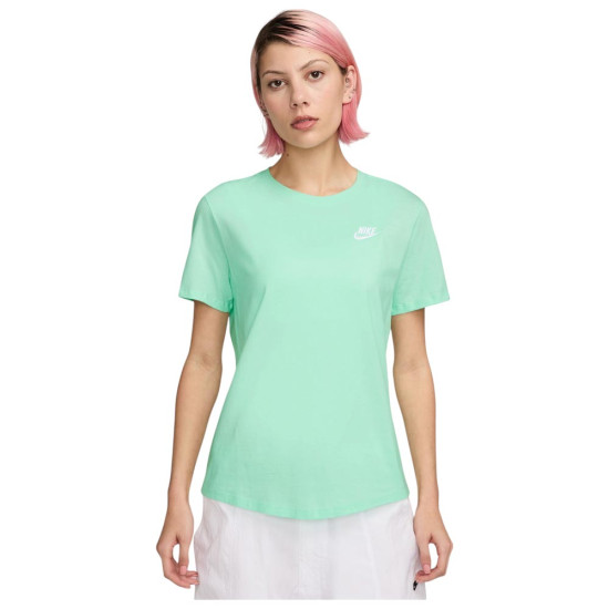 Nike Γυναικεία κοντομάνικη μπλούζα Sportswear Club Essentials T-Shirt